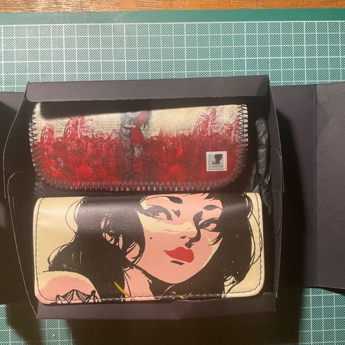 Tobacco cases new with box, noir and Banksy designs