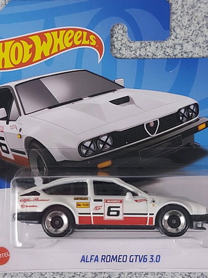 Hot Wheels Alfa Romeo GTV 3.0 καινούργιο