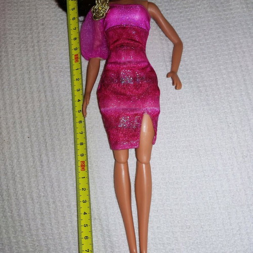 Barbie dolls pack of 2 like new