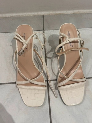 Super Mode sandals like new, white, size 38, platform heel