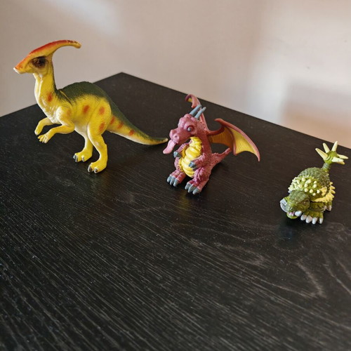 Dinosaur figures like new