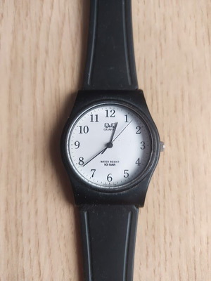 Q&Q Quartz Wristwatch Unisex With Black Strap Like New
