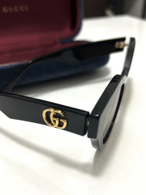 Gucci sunglasses, black
