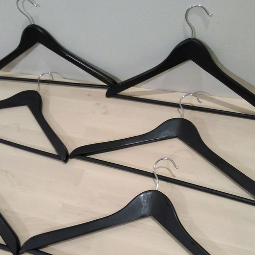 Set of 15 wooden hangers with metal base, Practiker 2003