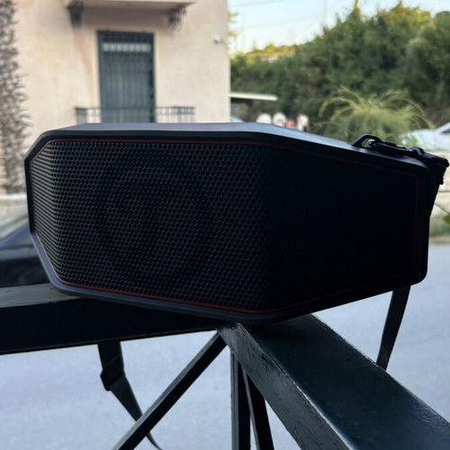 Teufel Rockster Cross Speaker like new, portable Bluetooth