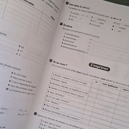 Forum Methode De Francais 1 student's book and workbook like new, French