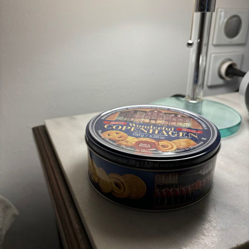 Storage tin for cookies like new from Denmark
