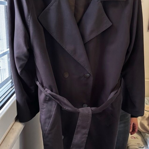 Thin trench coat burgundy color size M like new