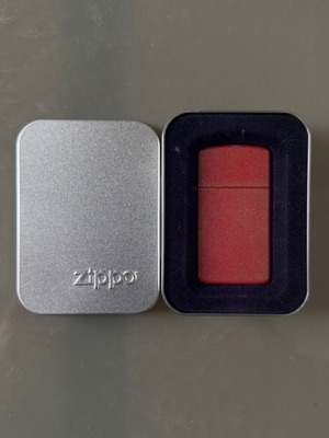 Zippo Slim Red Matte 1633 new