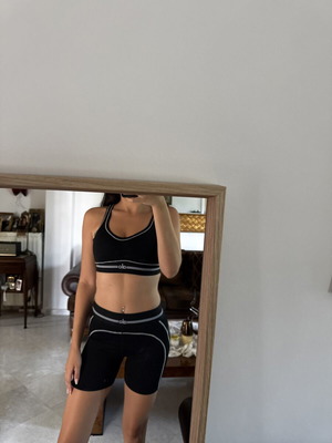 Alo Yoga Set new with tags, sizes M and S, black and white