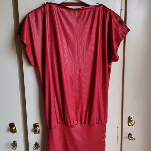 Pink Woman blouse used, size Small, metallic red