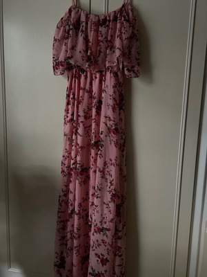 Long floral dress size S new, salmon color, length 138cm