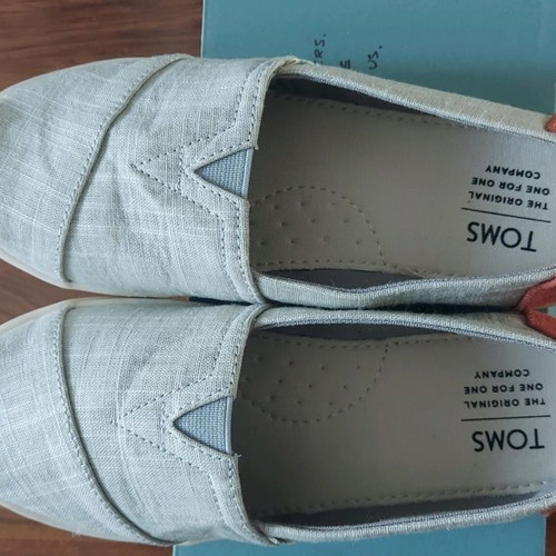 Toms kids shoes like new, fabric grey with brown, size 32.5