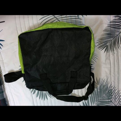 Herbalife Nutrition shoulder bag like new, black and green