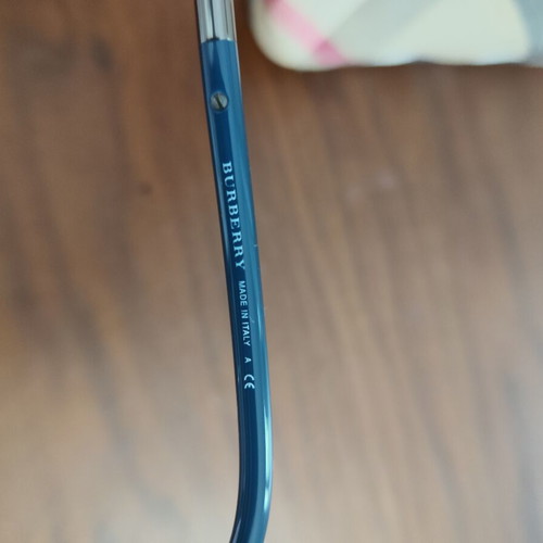 Burberry sunglasses like new, petrol color