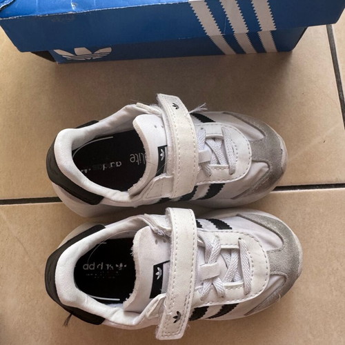 Adidas Country XLG shoes size 24 like new, white with black stripes