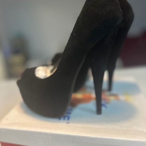 Follow Me Black Peep Toe Heels Size 38 New