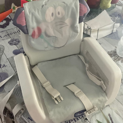 Chicco baby feeding chair, foldable with adjustable legs