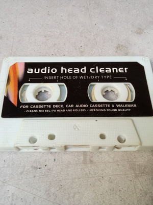 Продава се: КАСЕТА ЗА ПОЧИСТВАНЕ НА ГЛАВИ ЗА КАСЕТОФОНИ AUDIO HEAD CLEANER CASSETTE ЗВУКОВА СИСТЕМА ТАПА