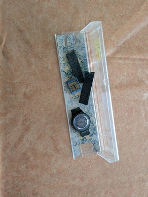 Swatch ρολόι μεταχειρισμένο, μαύρο, με κουτί συλλεκτικό