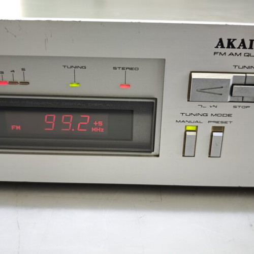 Akai AT S55 tuner used, missing battery compartment