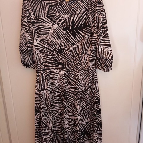 Vintage dress like new, classic design