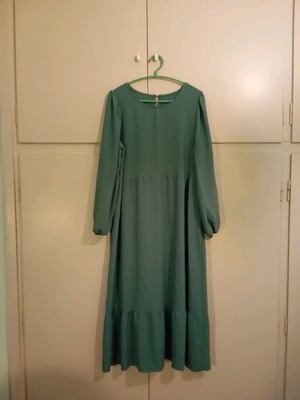 Midi long-sleeve dress dark veraman like new, large