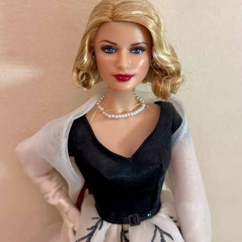 Collectible Rear Window Grace Kelly doll like new