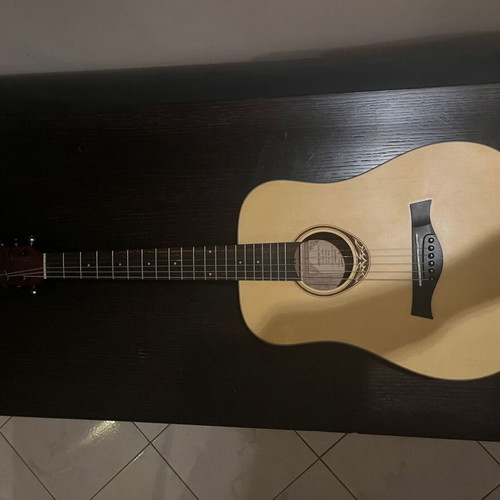 Enya Travel Guitar with gig bag