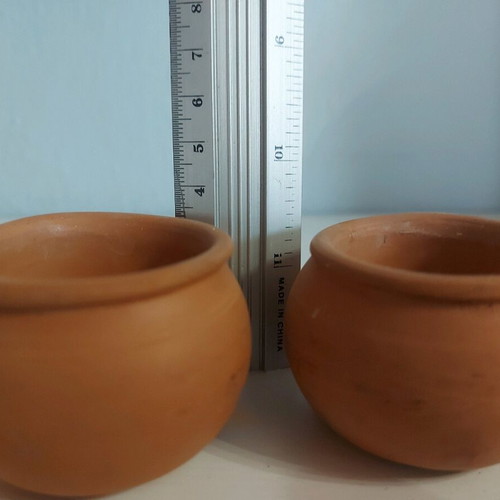 Ceramic decorative items like new with cork lid