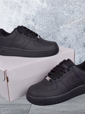 Nike Air Force 1 Black brand new
