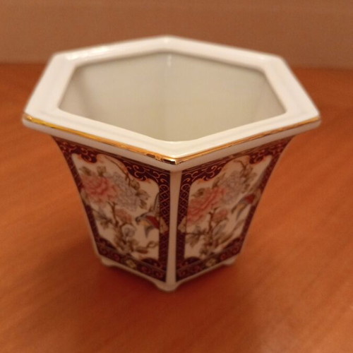 Vintage hexagonal Imari style porcelain planter, 8.5 cm