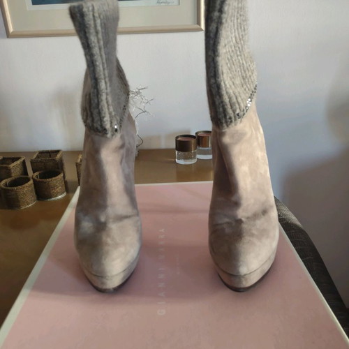 Gianni Marra beige suede boots used, size 41