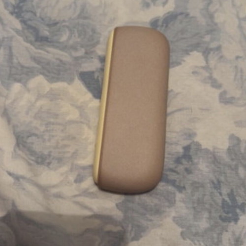 Iqos Iluma i device