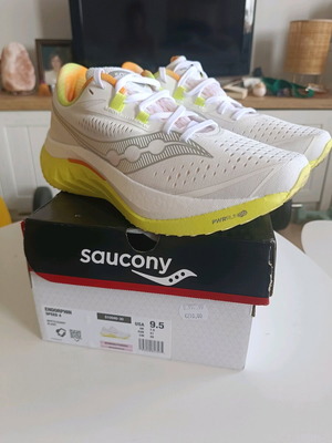 Αθλητικά παπούτσια Saucony Endorphin 4 γυναικεία νέα, μέγεθος 41