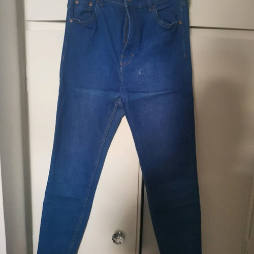 Bershka blue jeans like new, size 42
