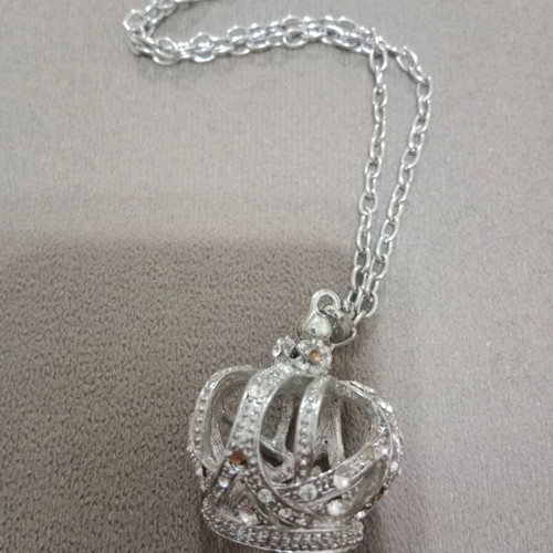Crown necklace used, silver, 3D pendant with long chain
