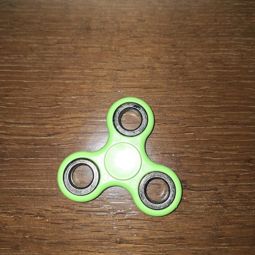 Magnetic spinner like new with 2 fidget spinners and fidget bubble pop