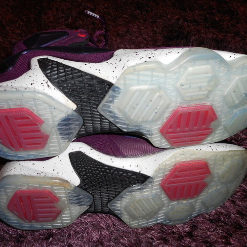 Nike LeBron 13 Mulberry sports shoes like new, size 45