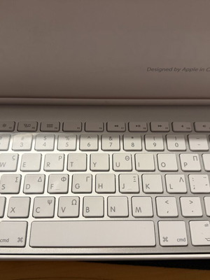 Apple Wireless Keyboard με ελληνική και αγγλική διάταξη QWERTY