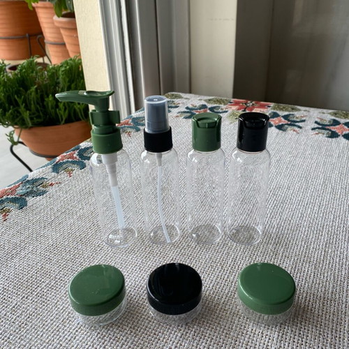 Travel set 8 pieces like new, plastic with storage pouch