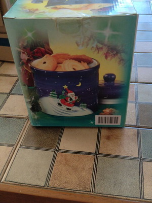 Christmas ceramic cookie jar with Santa Claus design, new