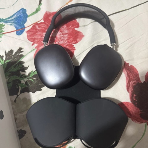 AirPods Max headphones like new, used a few times