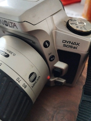 Φωτογραφική μηχανή Minolta Dynax 505si σαν καινούργιο με φακούς