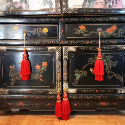 Chinese painted display cabinet used, dimensions 1.00m x 1.70m