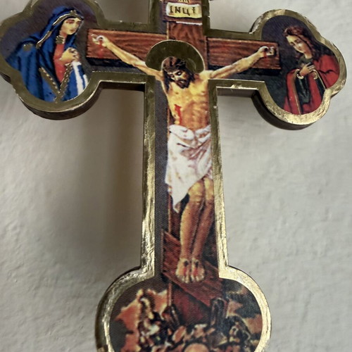 Hanging cross like new