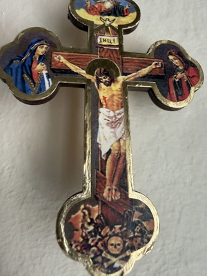Hanging cross like new