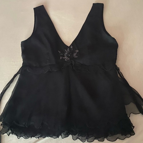 Lussile sleeveless black top like new, size M