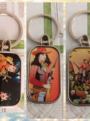 Set of 3 double-sided keychains with Jim Adams and Diana