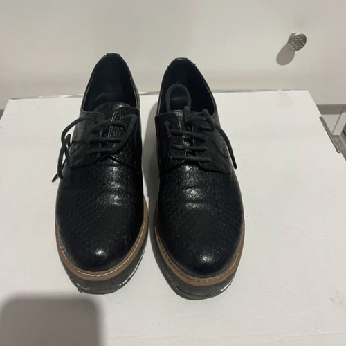 Oxford shoes Exe black croco pattern like new size 39